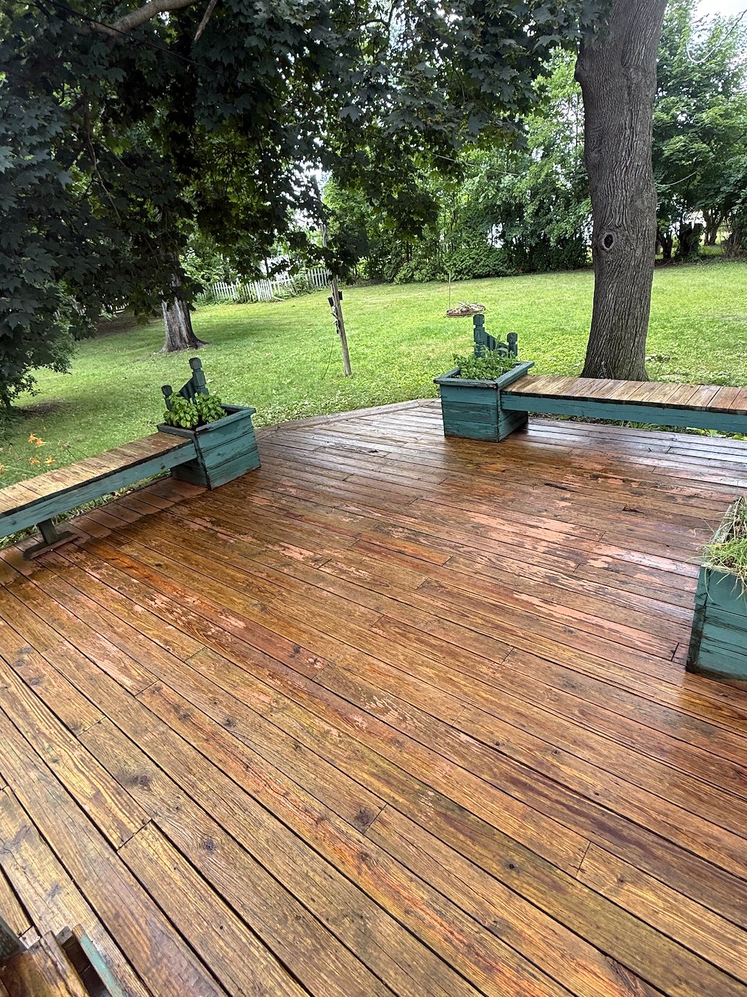 Deck cleaning in Belleville, MI